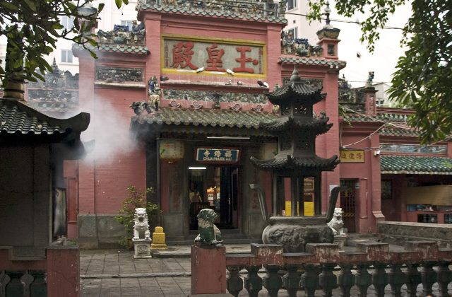 Jade Emperor Pagoda (Chua Ngoc Hoang)