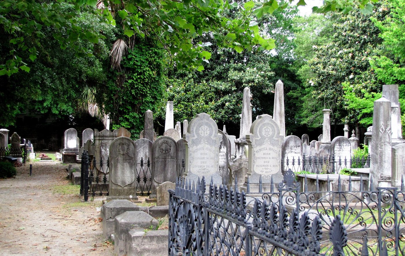 Kahal Kadosh Beth Elohim and Coming Street Cemetery