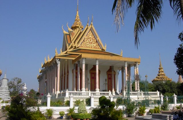 Silver Pagoda (Wat Preah Keo Morakot)