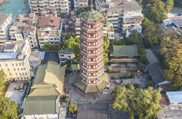 Temple of the Six Banyan Trees (Liurong)