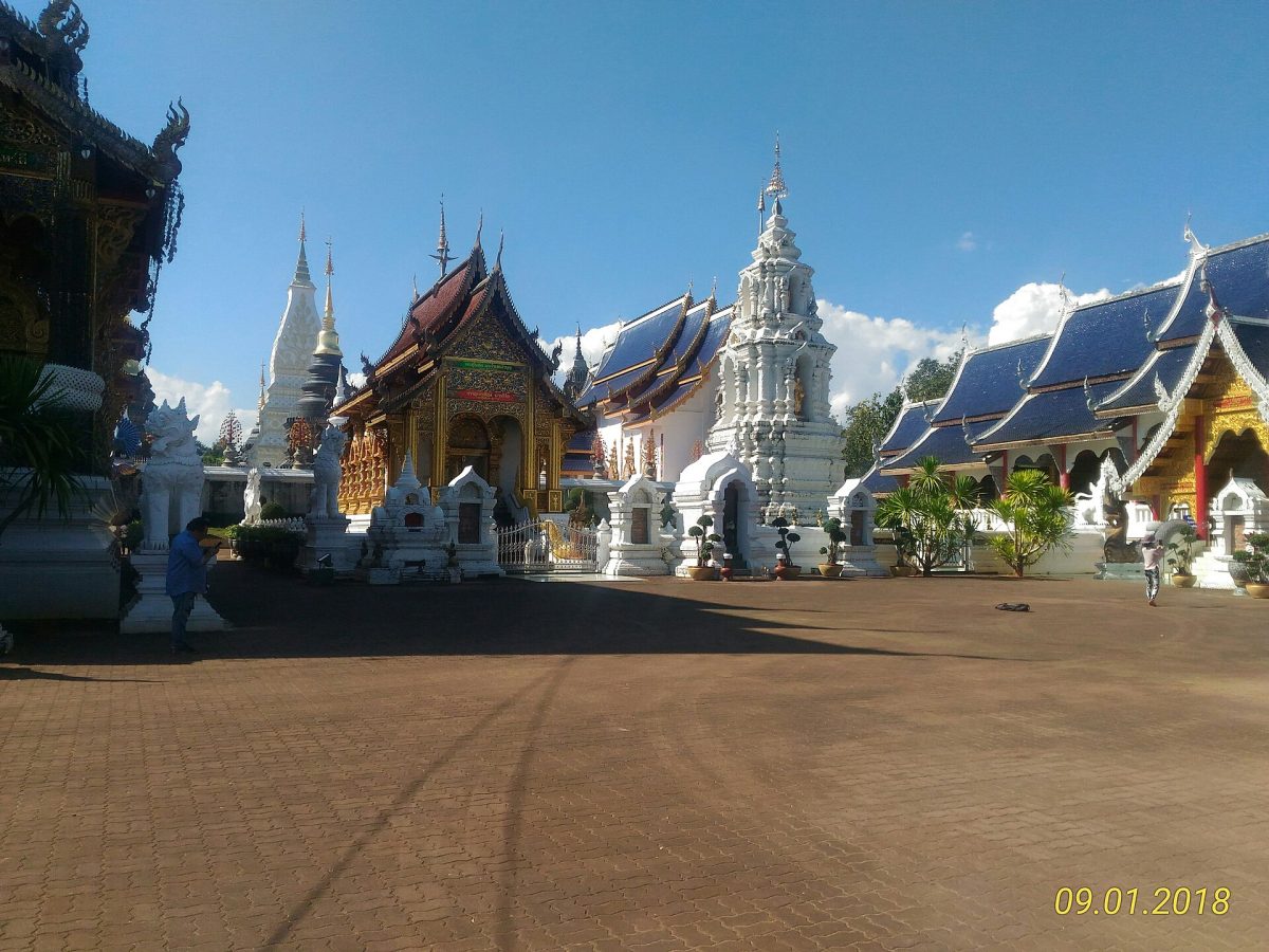 Wat Ban Den (Wat Den Sali Si Mueang Kaen)